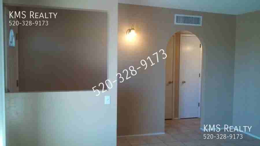 1866 W Caravelle Rd - Photo 5 of 14