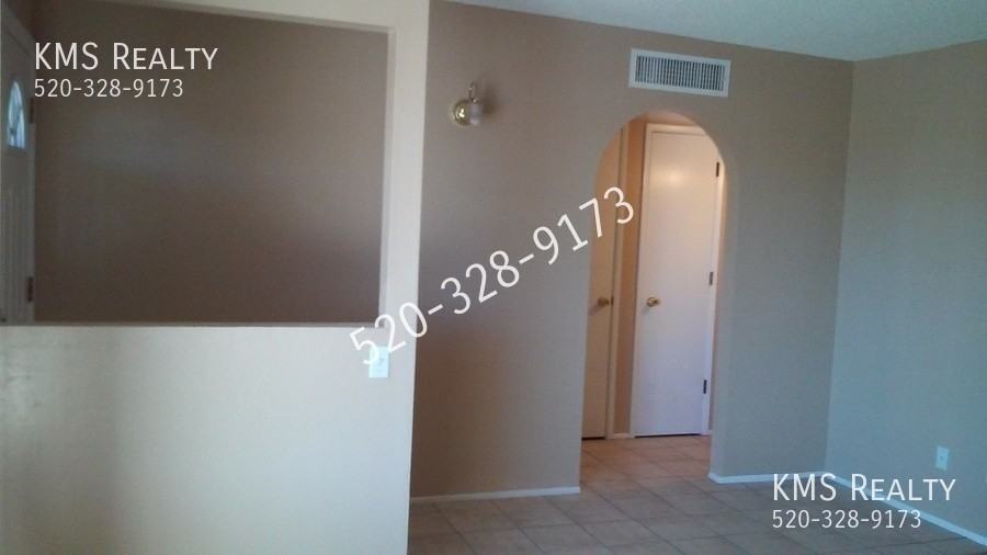 1866 W Caravelle Rd - Photo 7 of 14