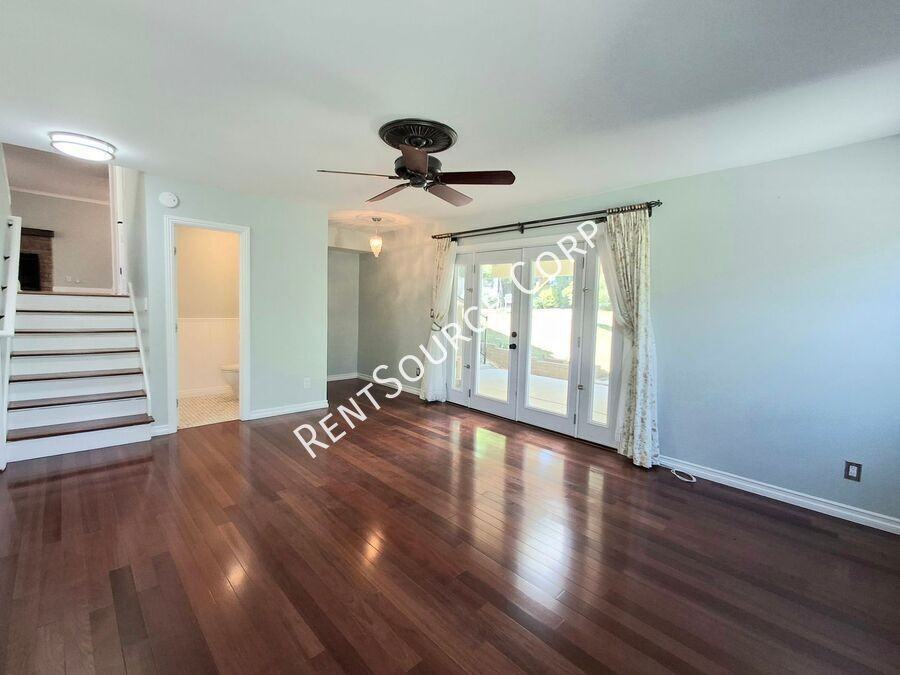 26421 Torreypines Dr - Photo 7 of 40