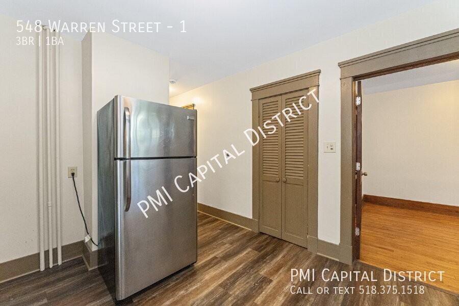 548 Warren St #1 - Photo 4 of 30