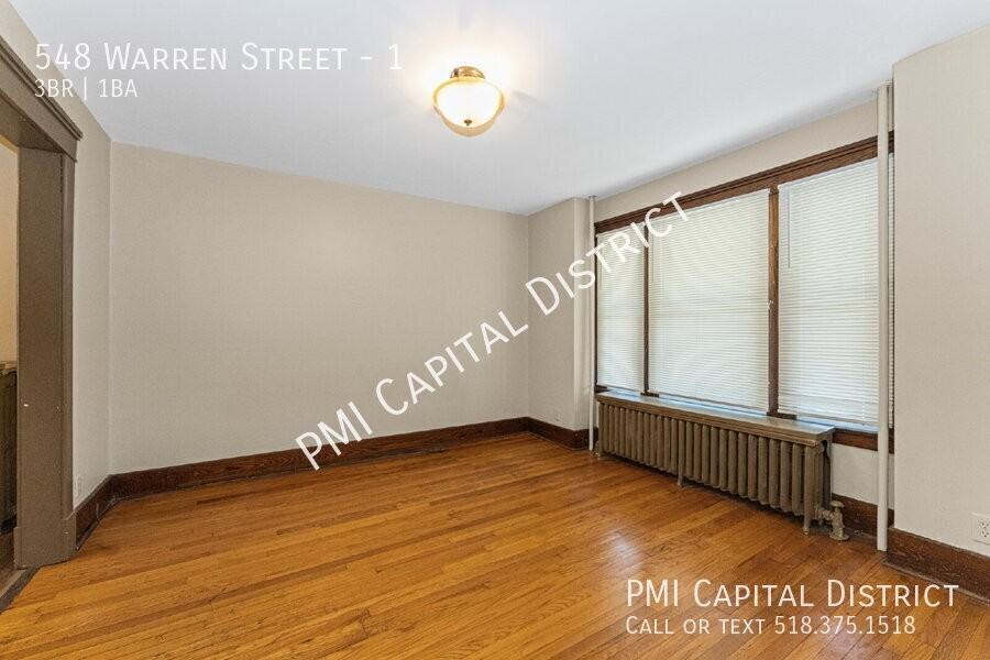548 Warren St #1 - Photo 6 of 30