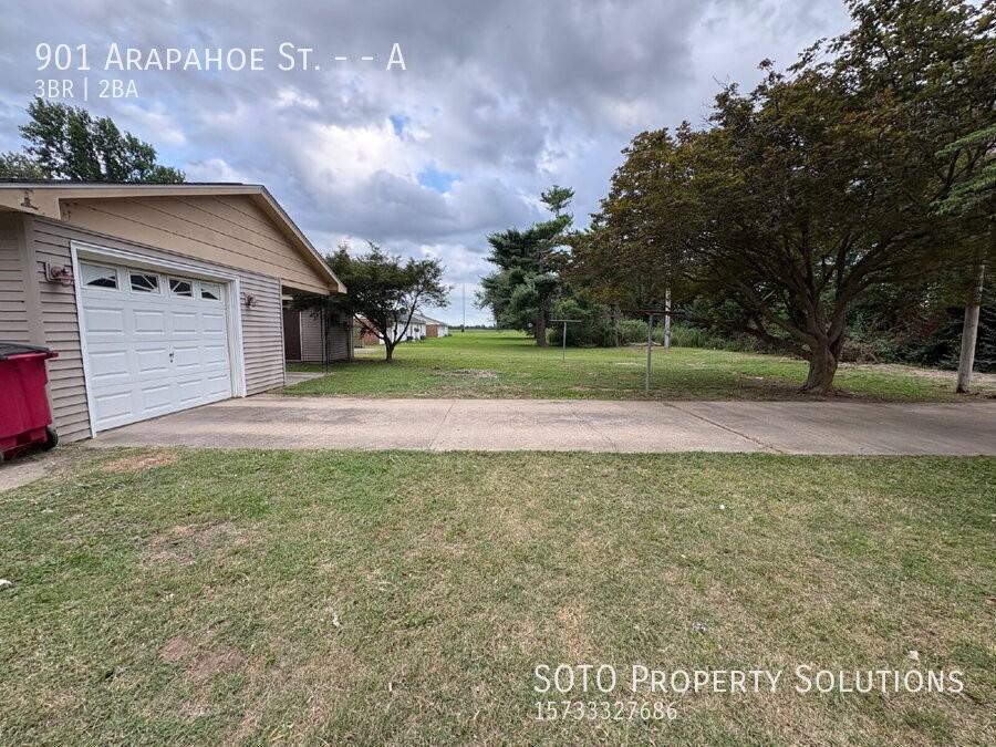 901 Arapahoe St #A - Photo 3 of 28