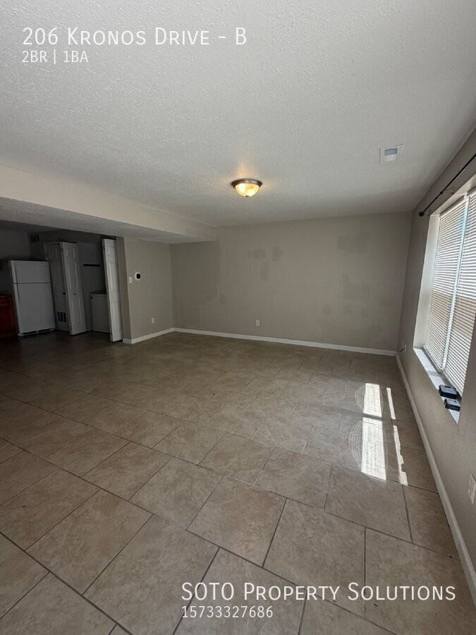 206 Kronos Dr #B - Photo 2 of 12