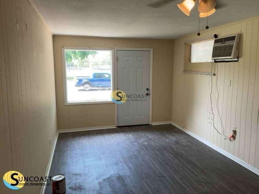 5301 Park St - Photo 7 of 22