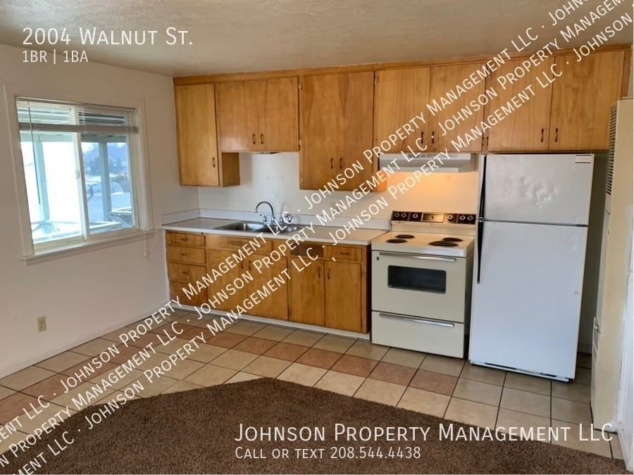 2004 Walnut St - Photo 6 of 14