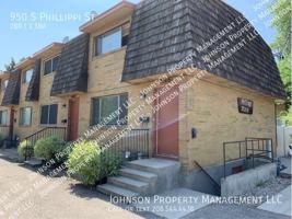 featured image of 950 S Phillippi St