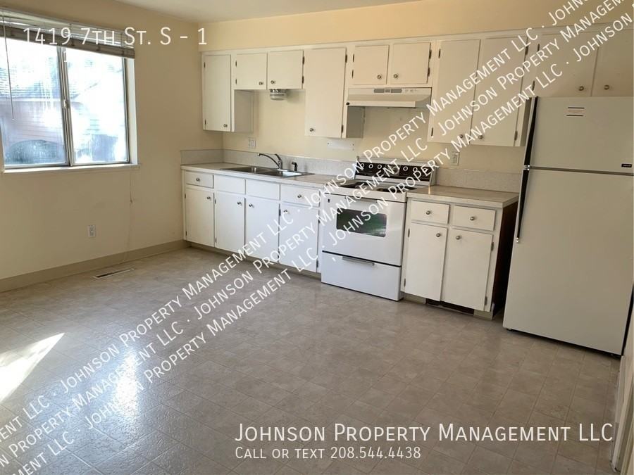 1419 7th St S #1 - Photo 2 of 17