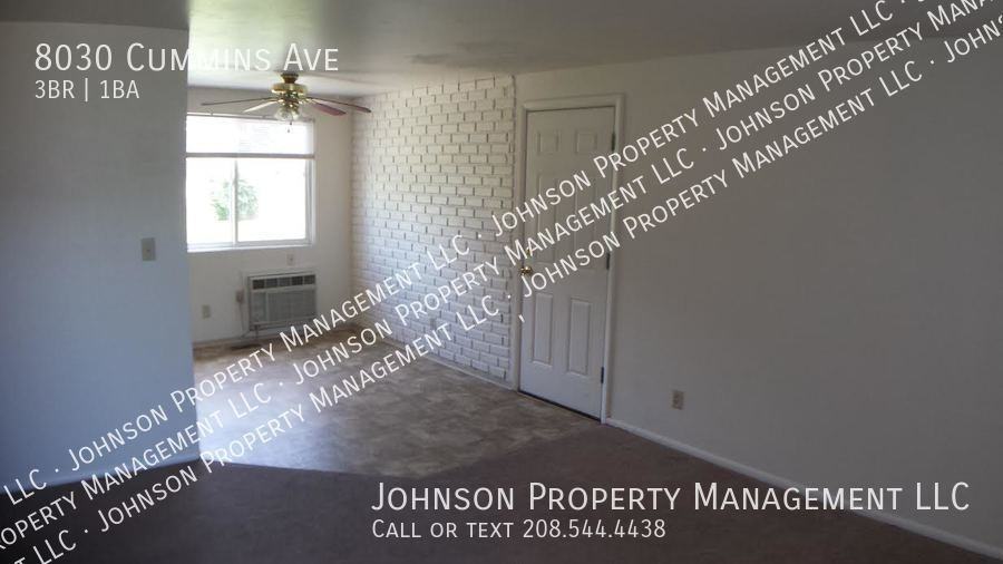 8030 W Cummins Ave - Photo 7 of 14