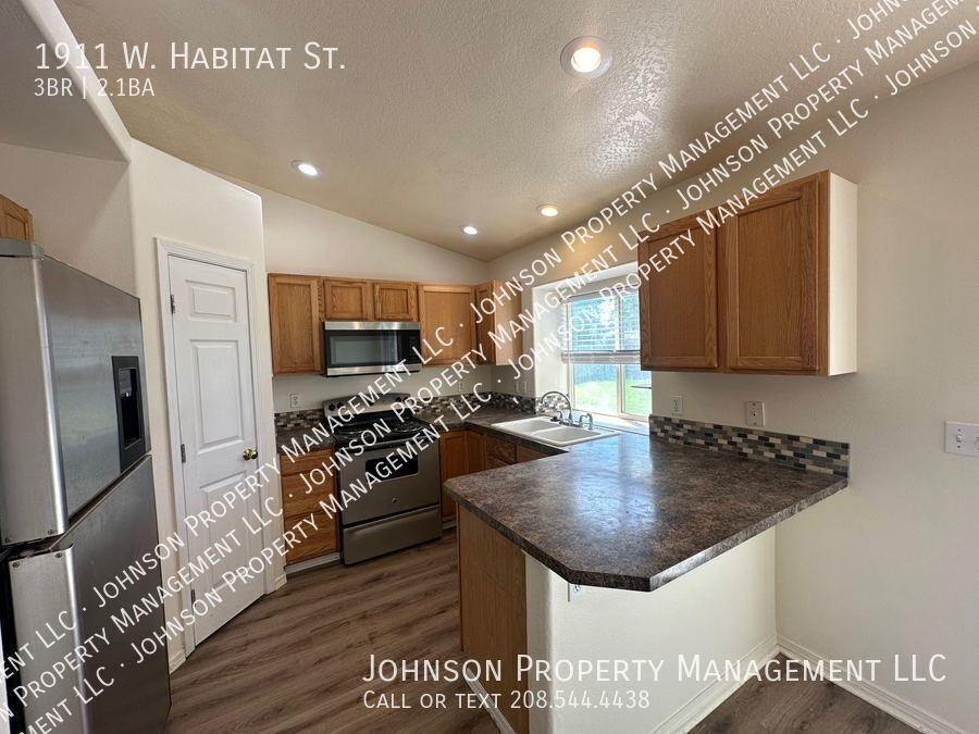1911 W Habitat St - Photo 4 of 15