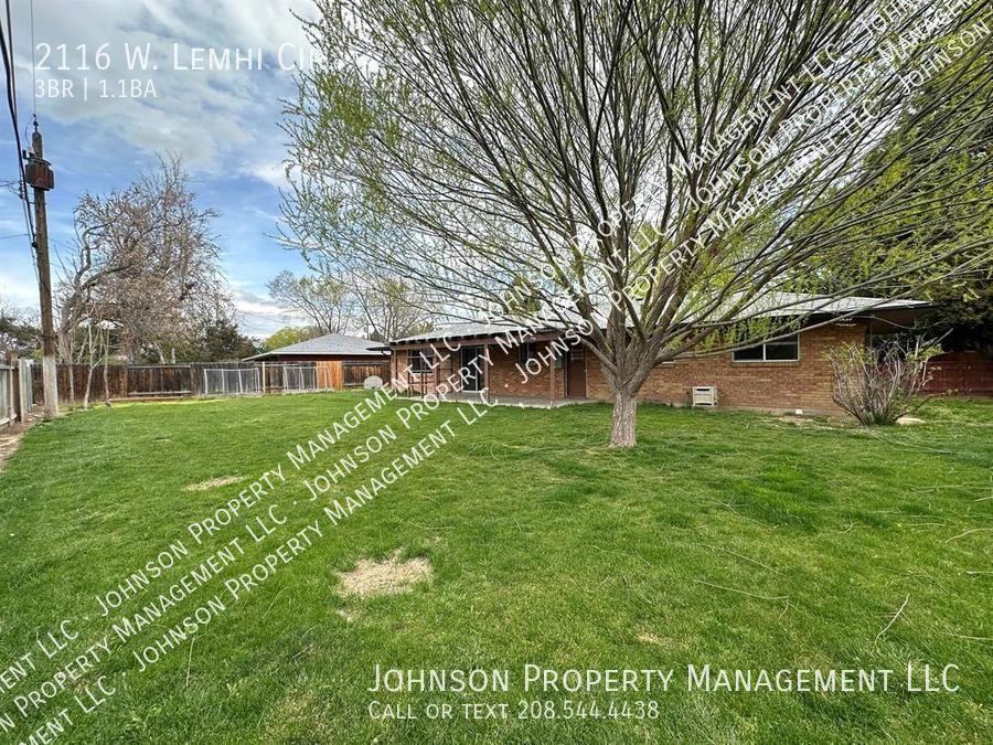 2116 W Lemhi Cir - Photo 2 of 22