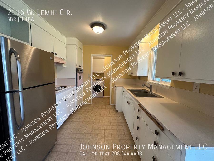 2116 W Lemhi Cir - Photo 6 of 22
