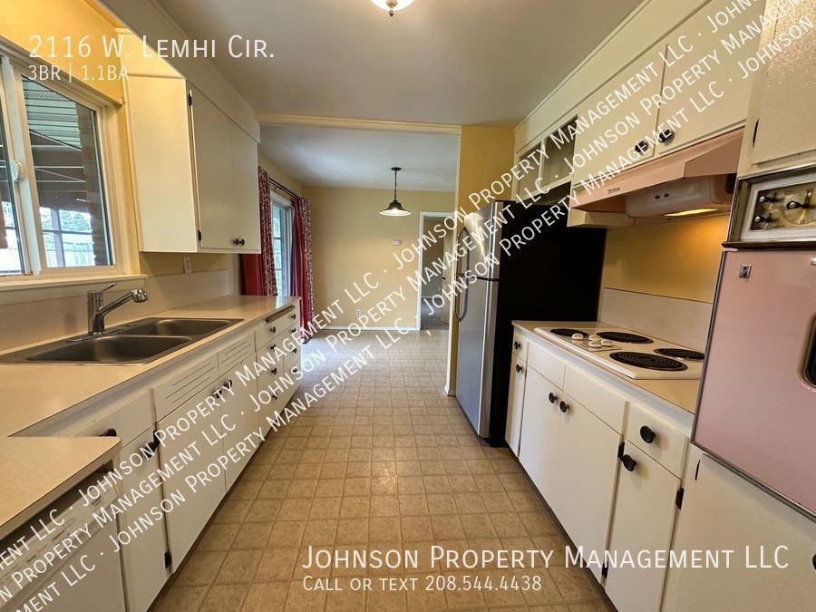 2116 W Lemhi Cir - Photo 7 of 22