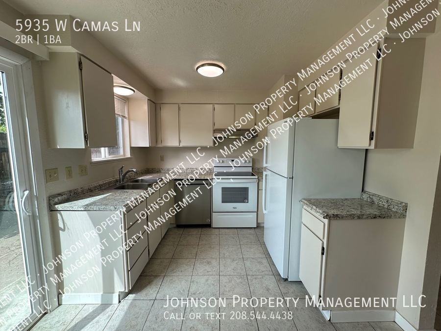 5935 W Camas Ln - Photo 2 of 10