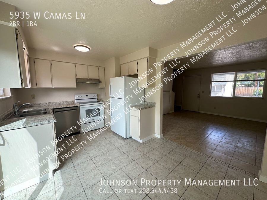 5935 W Camas Ln - Photo 4 of 10