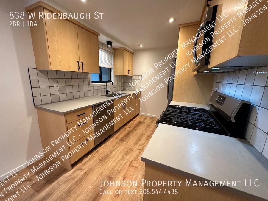 838 W Ridenbaugh St - Photo 6 of 14