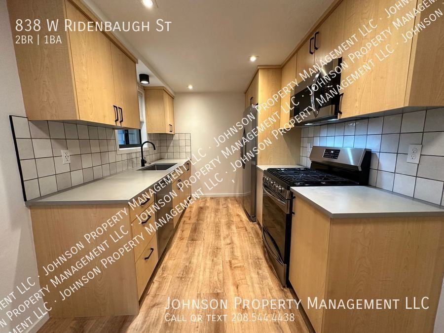838 W Ridenbaugh St - Photo 7 of 14