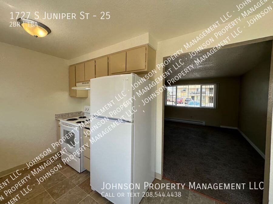 1727 S Juniper St #25 - Photo 4 of 13