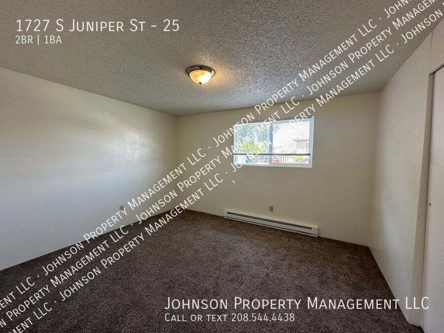 1727 S Juniper St #25 - Photo 7 of 13