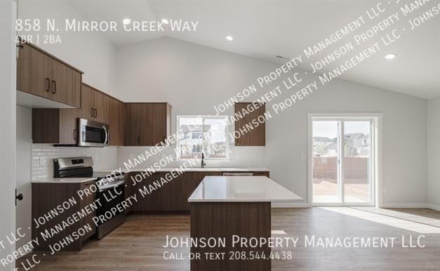 858 N Mirror Creek Way - Photo 2 of 12