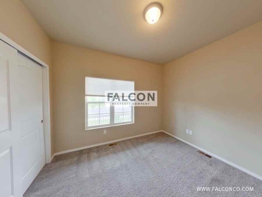 9958 Golf Crest Dr - Photo 2 of 16