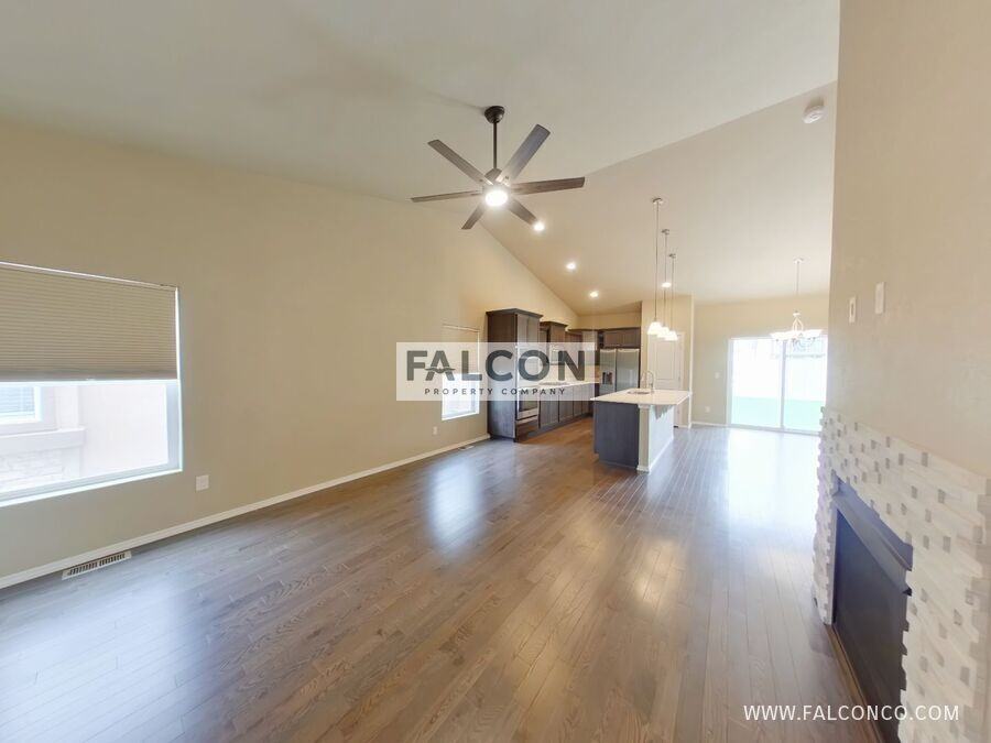 9958 Golf Crest Dr - Photo 3 of 16
