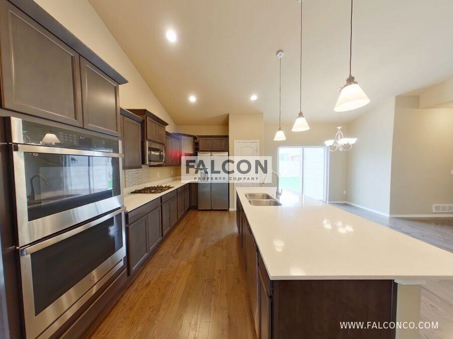 9958 Golf Crest Dr - Photo 5 of 16
