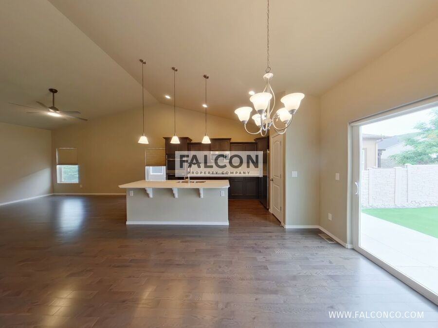 9958 Golf Crest Dr - Photo 6 of 16