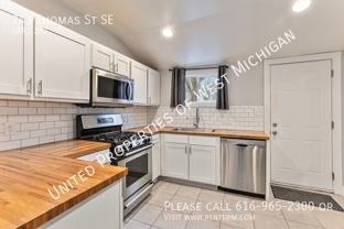 743 Thomas St Se - Photo 1 of 1