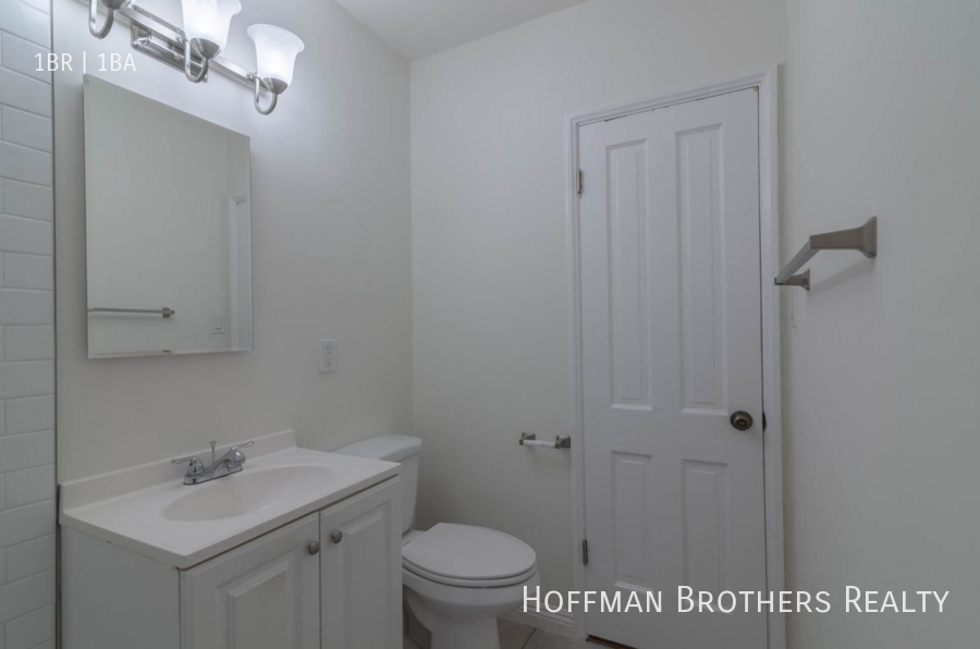 950 S Mansfield Ave #B - Photo 6 of 7