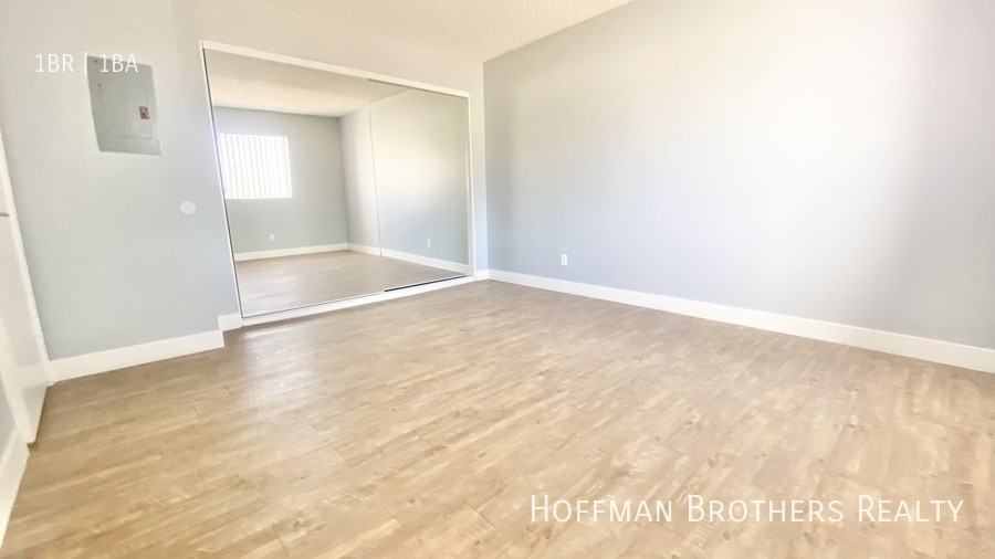662 W 12th St #104 - Photo 4 of 6