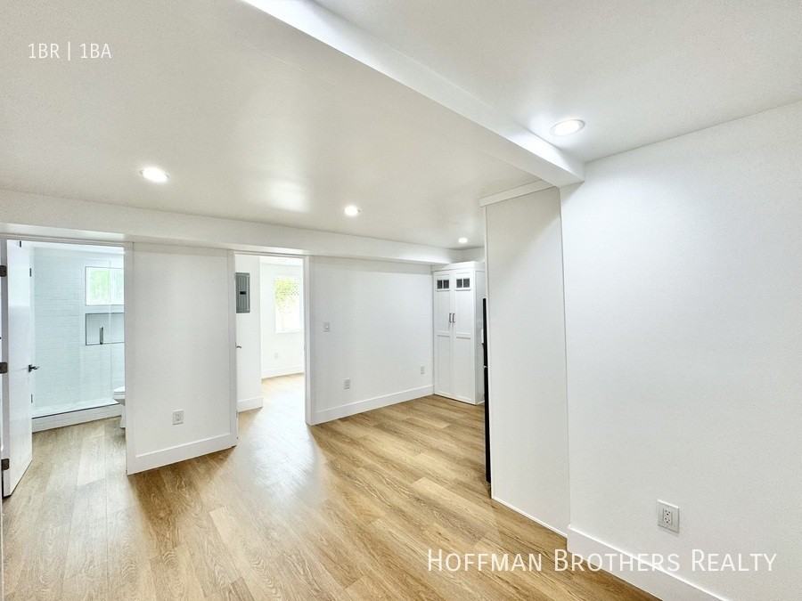 2601 14th St #9 - Photo 2 of 6