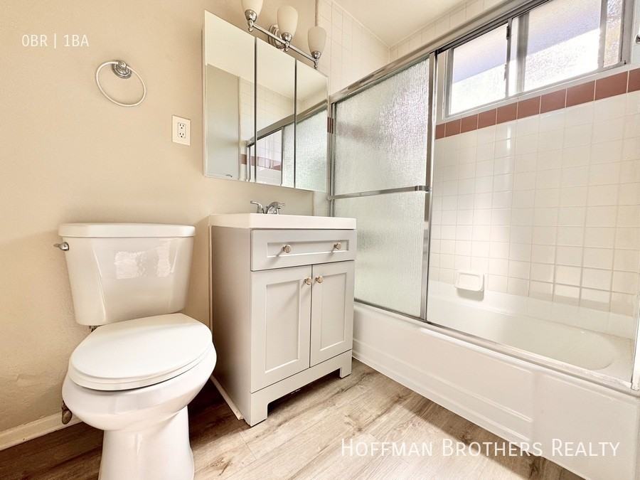 2505 S Denison Ave #7 - Photo 7 of 9