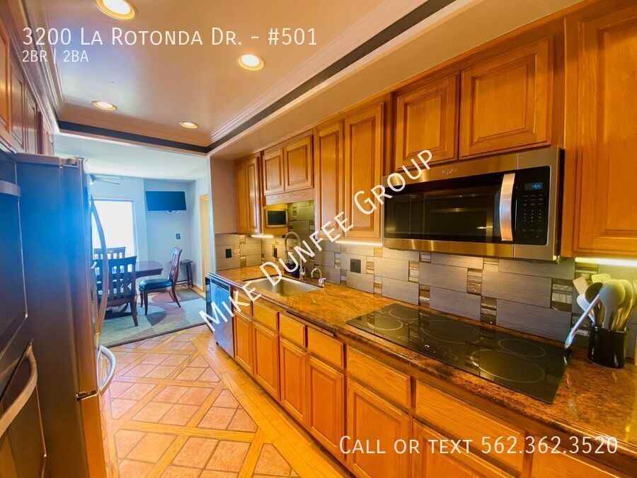 3200 La Rotonda Dr #501 - Photo 4 of 43
