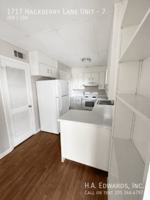 featured image of 1717 Hackberry Ln #7