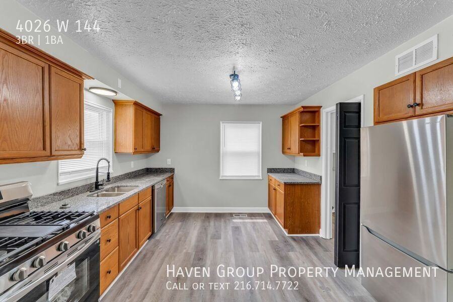 4026 W 144th St - Photo 6 of 25
