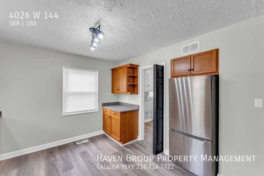 4026 W 144th St - Photo 7 of 25