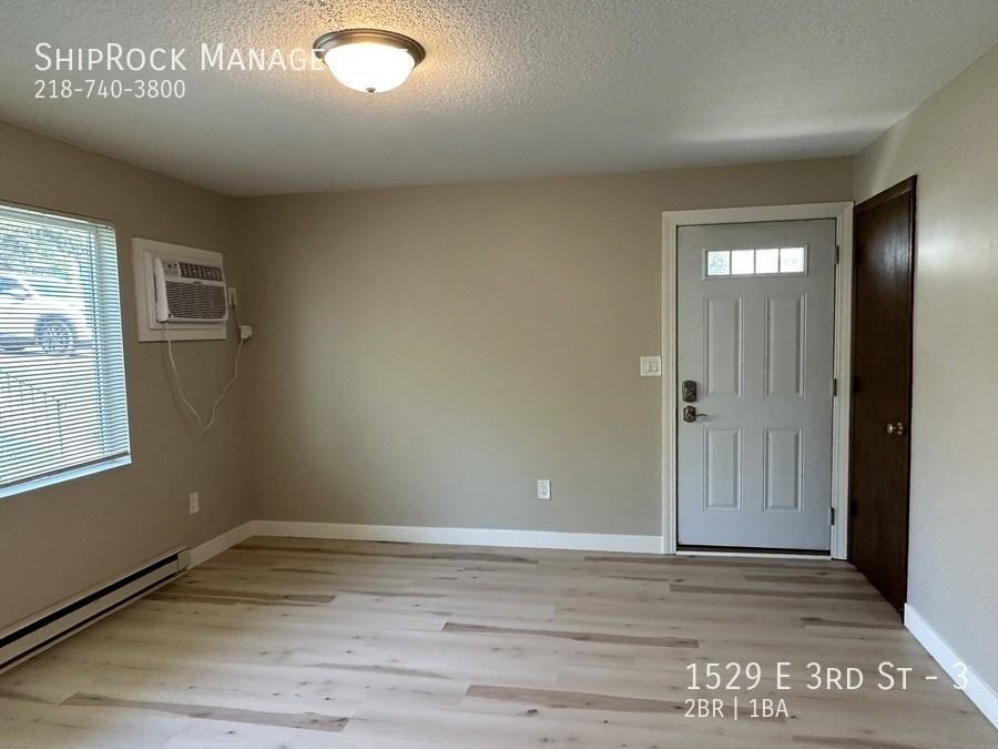 1529 E 3rd St #3 - Photo 2 of 19