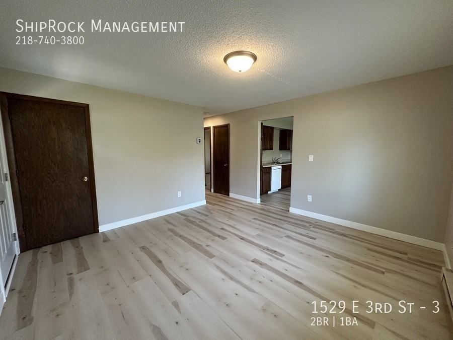 1529 E 3rd St #3 - Photo 6 of 19