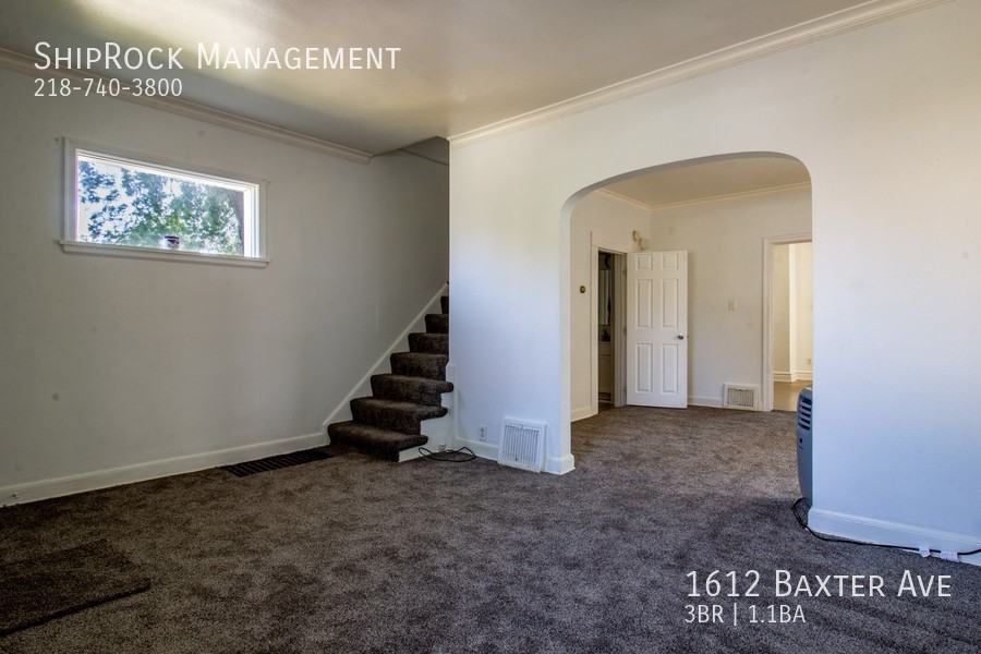 1612 Baxter Ave - Photo 3 of 19