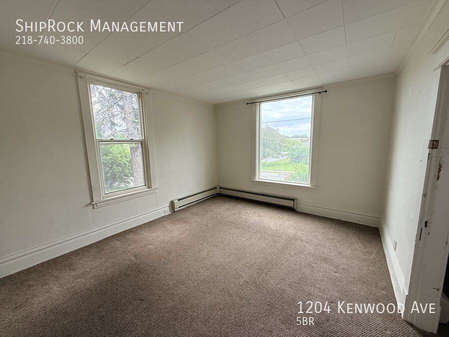 1204 Kenwood Ave - Photo 3 of 25