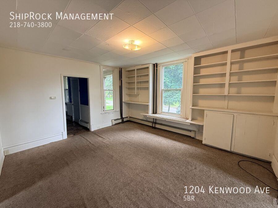 1204 Kenwood Ave - Photo 6 of 25