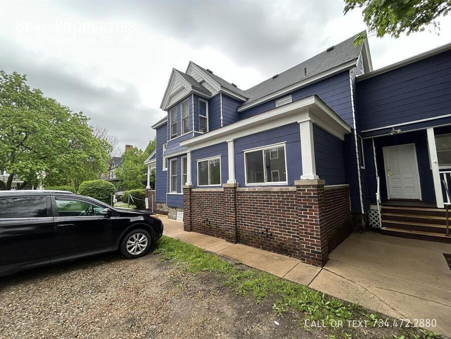 208 N Hamilton St #5 - Photo 3 of 19