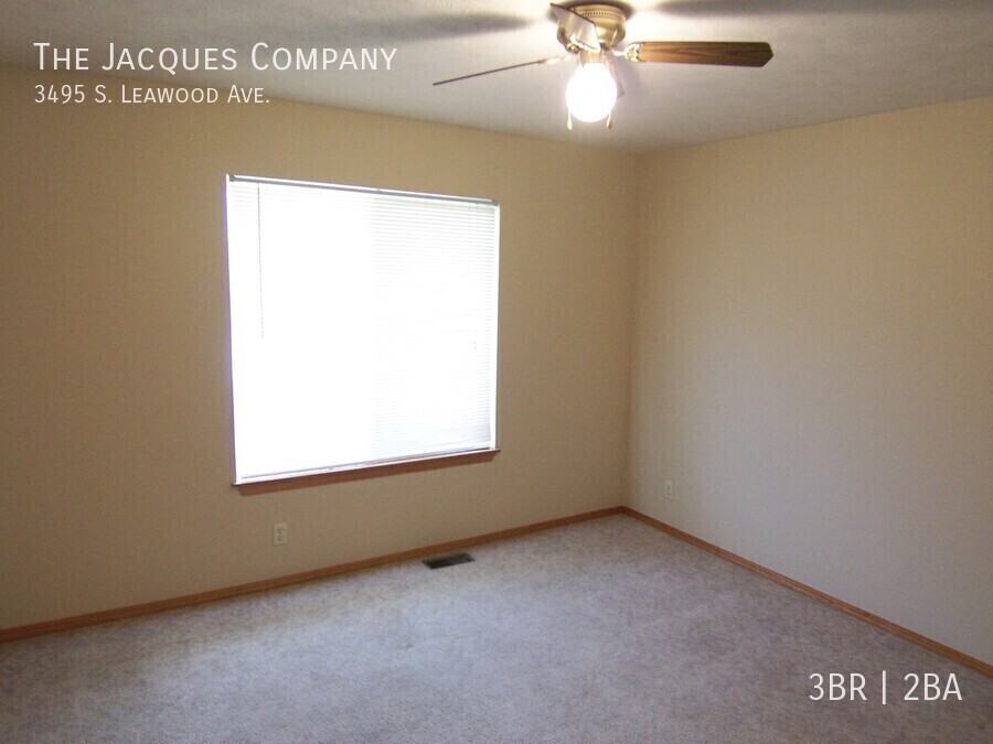 3495 S Leawood Ave - Photo 3 of 13