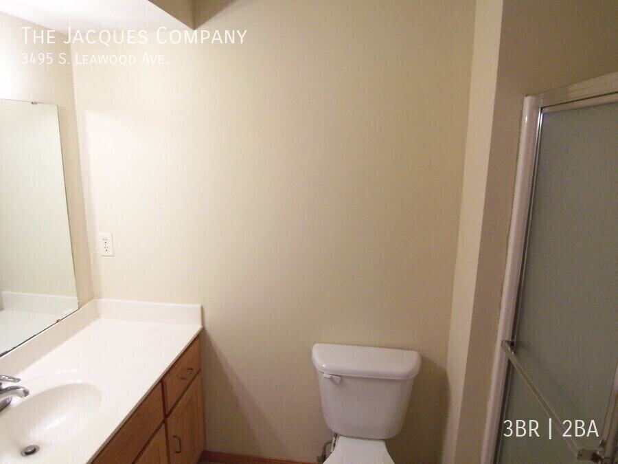 3495 S Leawood Ave - Photo 5 of 13