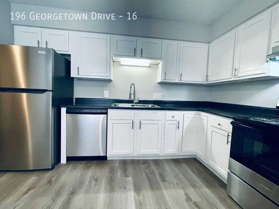 196 Georgetown Dr #16 - Photo 4 of 24