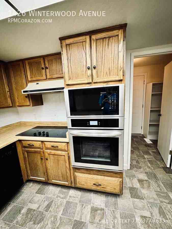 1426 Winterwood Ave - Photo 5 of 23