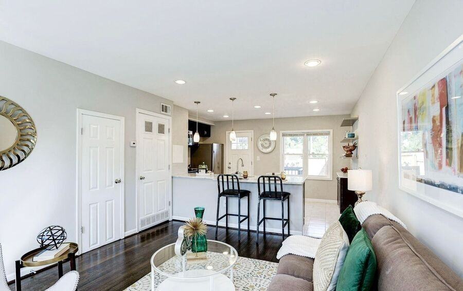 150 35th St Ne - Photo 3 of 22