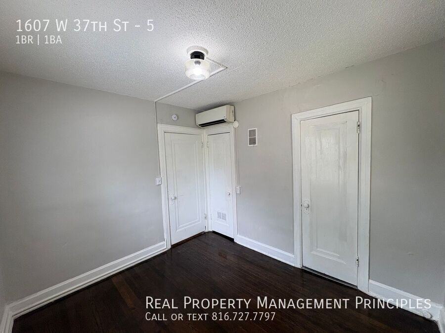 1607 W 37th St #5 - Photo 6 of 7