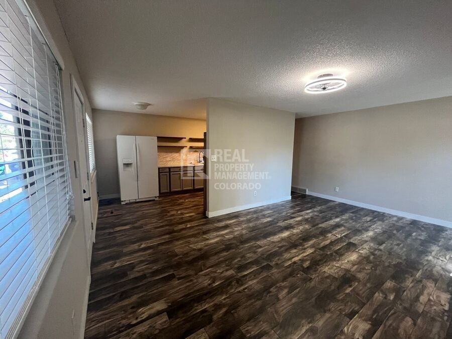 615 46th Avenue Ct - Photo 3 of 19