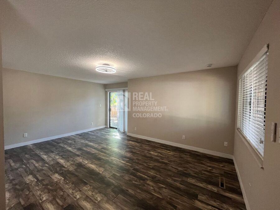 615 46th Avenue Ct - Photo 4 of 19